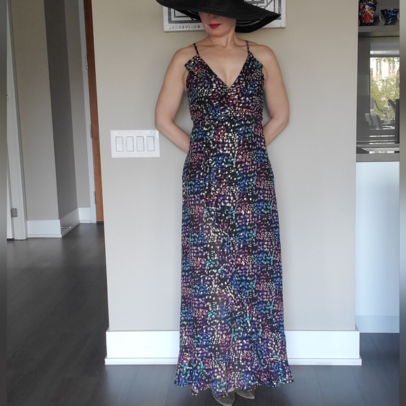 ๐ HOST PICK ๐ Molly Bracken Premium Maxi Dress ๐ - Picture 8 of 14